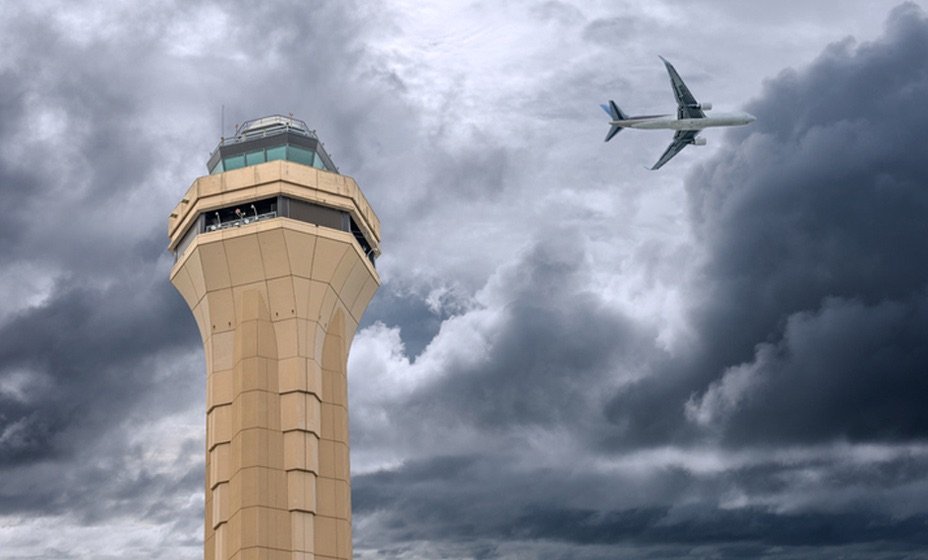 dos aviones colisionan en LaGuardia en plena crisis aérea de Estados Unidos