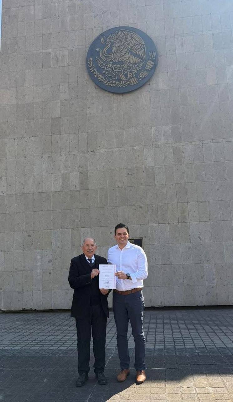 Erik Rihani recibe reconocimiento a las Buenas Prácticas Municipales