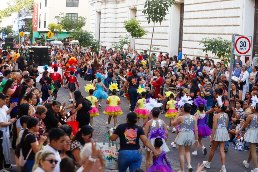 El carnaval lo hace la comunidad. Gracias a la niñez meridana por compartir su alegría: Cecilia Pat